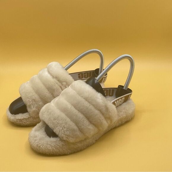 UGG Cream Slippers with Fluffy Upper and Slingback Strap - Picture 4 of 4